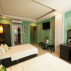 Executive Triple Room